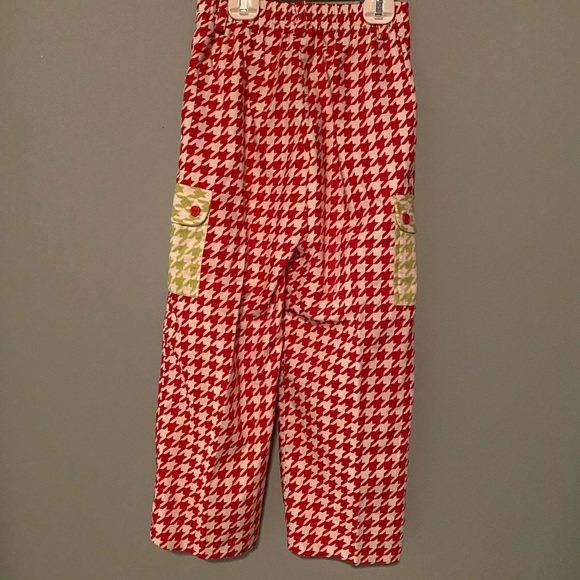 Cute, cute, cute! Red and green houndstooth - Picture 2 of 3